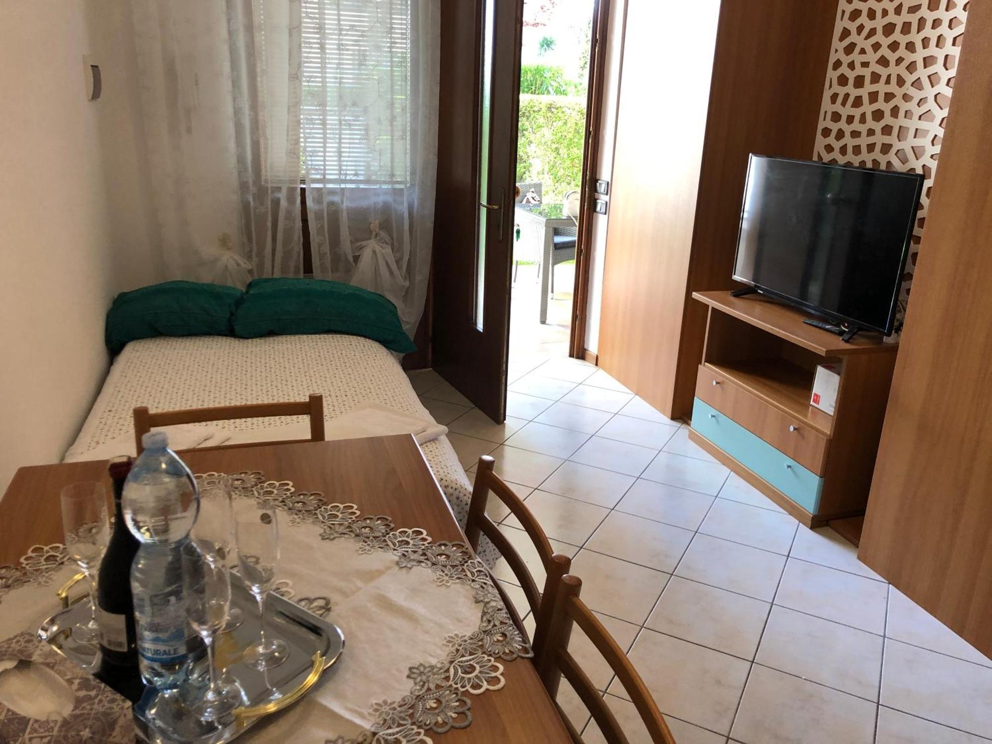 Casa Lorenzo Daire Desenzano del Garda Dış mekan fotoğraf